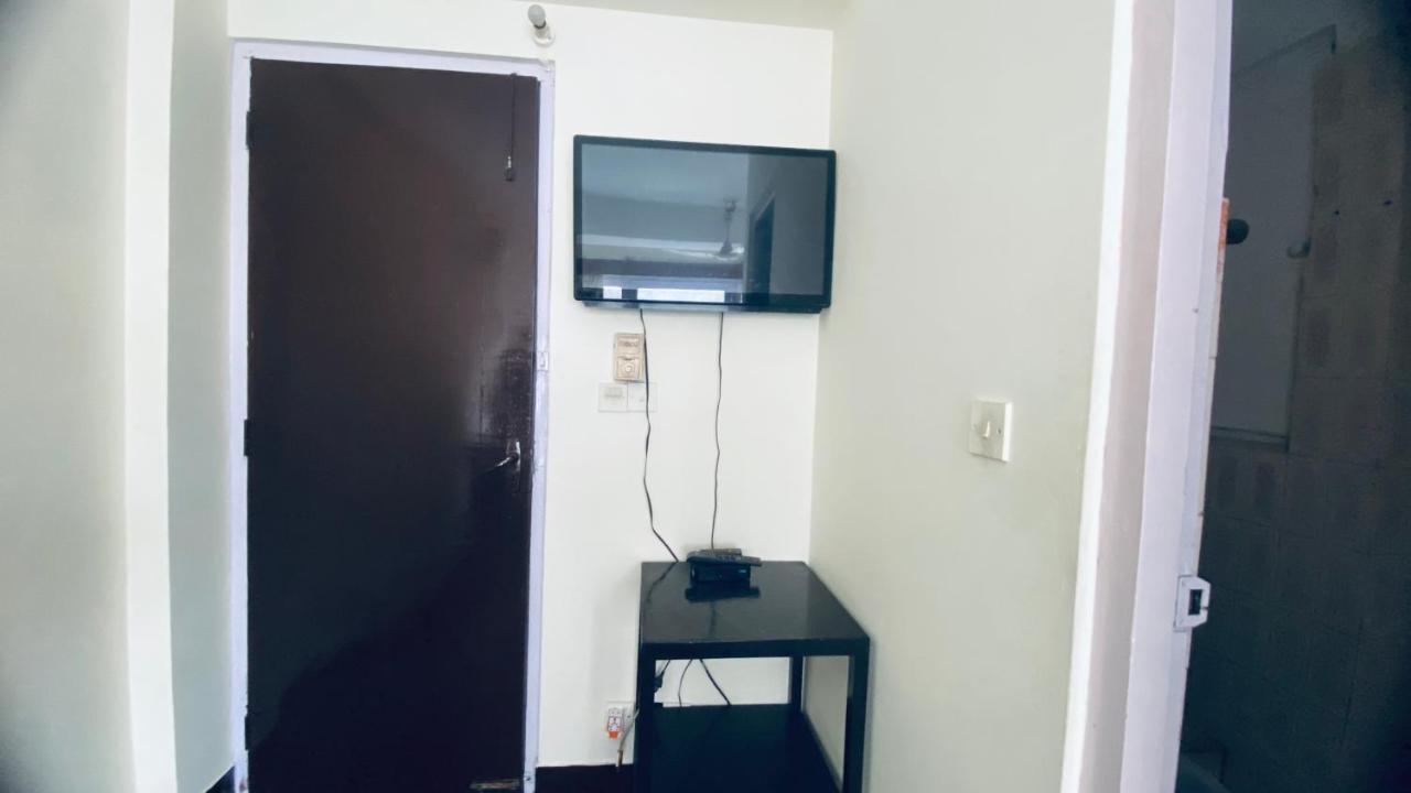 Hotel Discovery Inn カトマンズ エクステリア 写真